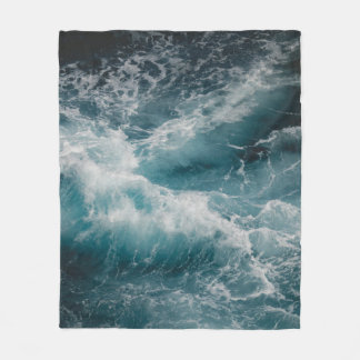 RAGING WATER FLEECEDECKE
