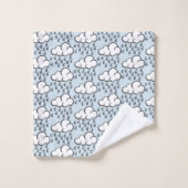 Rain Clouds Illustrated Pattern on Light Blue Badhandtuch Set (Waschlappen)