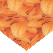 Rain-Kissed Orange Asiatic Tiger Lilies Großer Tischläufer (Ecke)