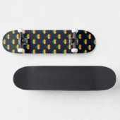 Rainbow 8 Bit Herzmuster Skateboard (Horizontal)