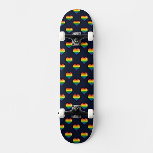 Rainbow 8 Bit Herzmuster Skateboard (Vorderseite)