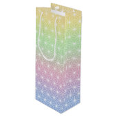Rainbow Asanoha Geometric Pattern Geschenktüte Für Weinflaschen (Vorderseite Schrägansicht)