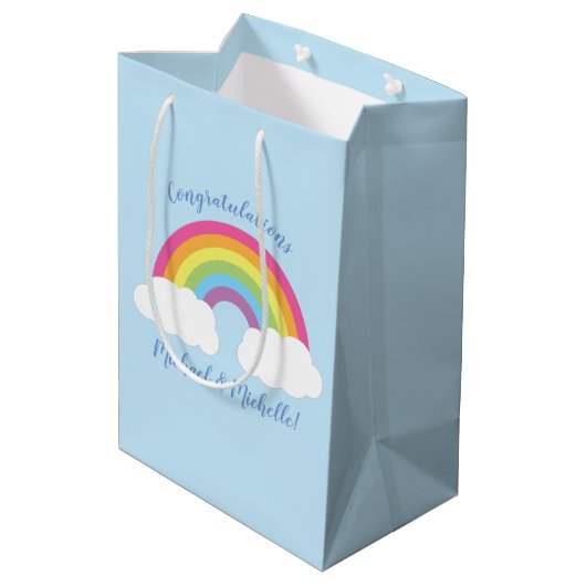 Rainbow Baby Dusche Mittlere Geschenktüte (Rückseite Schrägansicht)