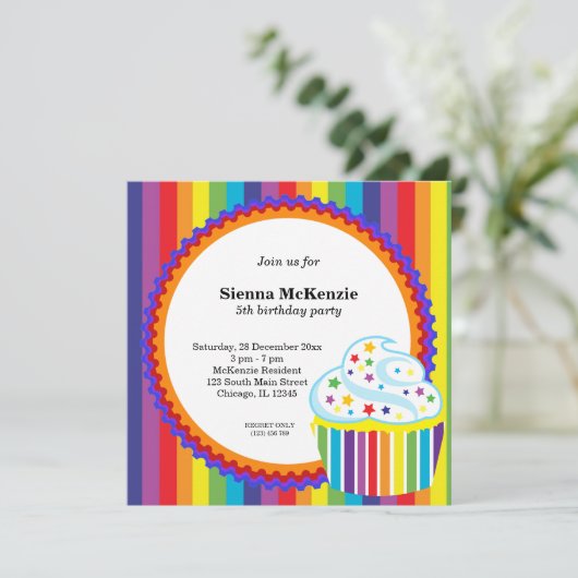 Rainbow Birthday Einladung (Stehend Vorderseite)