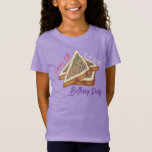 Rainbow Birthday Party Australian Fairy Brot Food T-Shirt<br><div class="desc">Das Design umfasst eine originelle, nahrungsmittelbezogene Marker-Illustration von Märchenbrot, einen Snack aus Dreiecken von geröstetem Weißbrot mit Butter und hunderttausenden (nicht pareiligem Stil) Regenbogensprinkles. Diese einfache Leckerei ist ein Grundnahrungsmittel bei Kindergeburtstagsfeiern in Australien und Neuseeland. Ideal für eine Geburtstagsfeier oder eine andere Feier. Weitere australische Lebensmitteldesigns gibt es auch in...</div>