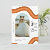 Rainbow Boho Arch Foto Retro Script 70er Wedding Save The Date (Stehend Vorderseite)