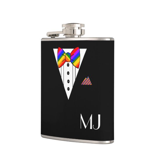 Rainbow Bow Krawatte Black Tuxedo Mit Monogramm Flachmann (Links)