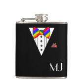 Rainbow Bow Krawatte Black Tuxedo Mit Monogramm Flachmann (Vorderseite)