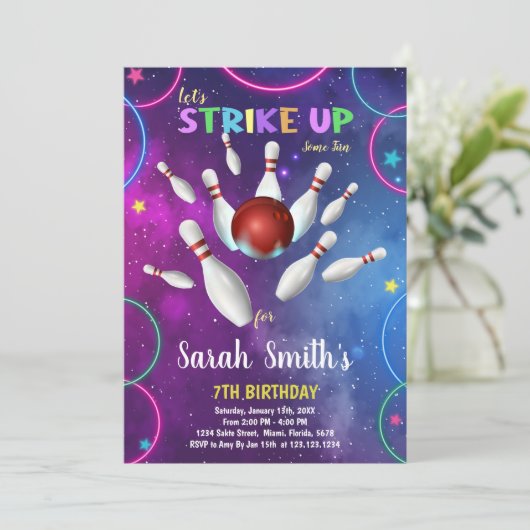 Rainbow Bowling Birthday Einladung (Stehend Vorderseite)