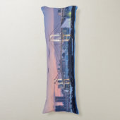 Rainbow Bridge bei Dämmerung Seitenschläferkissen (Vorderseite Vertikal)