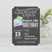 Rainbow Chalkboard Rainbow Cake Slice Einladung zu (Stehend Vorderseite)