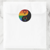 Rainbow Colored Lesbian Pride Yin and Yang Runder Aufkleber (Tasche)