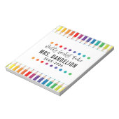 Rainbow Crayons Kindergarten Lehrer Notizblock (Rotiert)