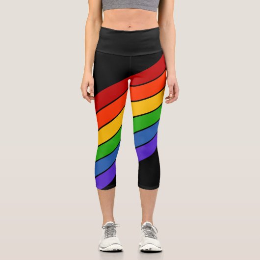 Rainbow Diagonal Stripe Black Capri Leggings (Vorderseite)
