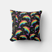 Rainbow Dolphin Throw Pillow – Customizable Name Kissen (Vorderseite)