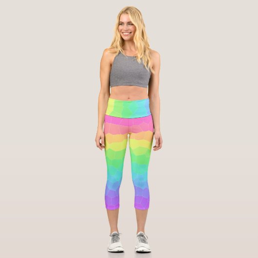 Rainbow Dragon Scales Capri Leggings (Vorderseite)