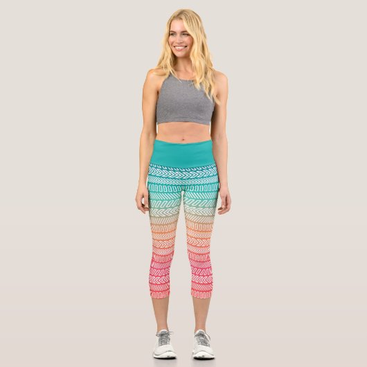 Rainbow Ethnic Pattern Capri Leggings (Vorderseite)