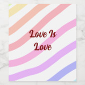 Rainbow-farbene Streifen Pastellfarben Liebe ist L Weinetikett (Einzelnes Label)