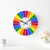 RAINBOW FLAG BUTTON RAYS + Ihr Zeichen oder Text Große Wanduhr (Zuhause)