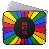 RAINBOW FLAG BUTTON RAYS + Ihr Zeichen oder Text Laptopschutzhülle (Vorderseite)