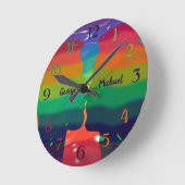 Rainbow-Flag mit Namen Runde Wanduhr (Winkel)