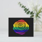 Rainbow Gay Pride Rose Flag on Black Postkarte (Stehend Vorderseite)
