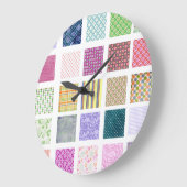 Rainbow-gekachelte Quadrate Große Wanduhr (Winkel)