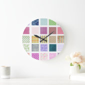 Rainbow-gekachelte Quadrate Große Wanduhr (Zuhause)