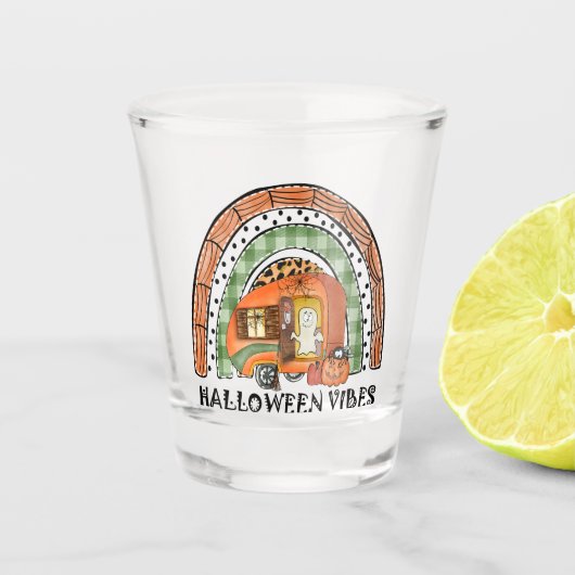 Rainbow Halloween Vibes Camper/ Trailer Schnapsglas (Vorderseite)