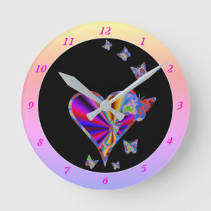 Rainbow Heart and Butterfly Runde Wanduhr