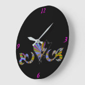 Rainbow Heart Lily and Butterfly Große Wanduhr (Winkel)