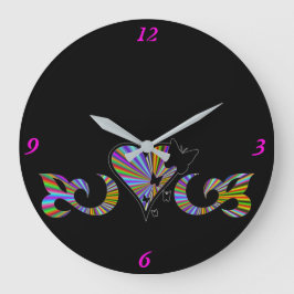 Rainbow Heart Lily and Butterfly Große Wanduhr
