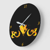 Rainbow Heart Lily and Butterfly Große Wanduhr (Winkel)