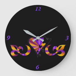 Rainbow Heart Lily and Butterfly Große Wanduhr
