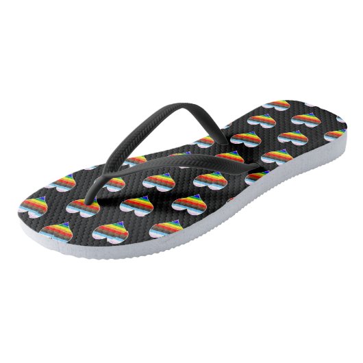 Rainbow Heart Pattern Flip Flops Badesandalen (Schrägansicht)