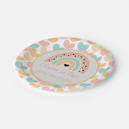 Rainbow & Hearts 1. Geburtstag Party Pappteller (Schrägansicht)