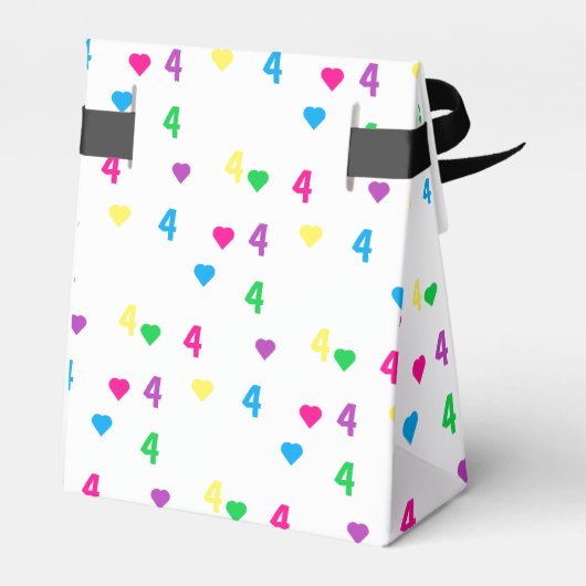 Rainbow Hearts 4. Geburtstag Geschenkschachtel (Rückseite)