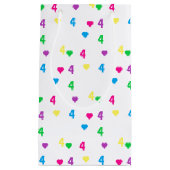 Rainbow Hearts 4. Geburtstag Kleine Geschenktüte (Vorderseite)