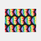Rainbow-Hearts-Liebe ist Liebe Fleecedecke (Vorderseite (Horizontal))