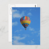 Rainbow Hot Air Ballon Flying in der Sky Postkarte (Vorne/Hinten)