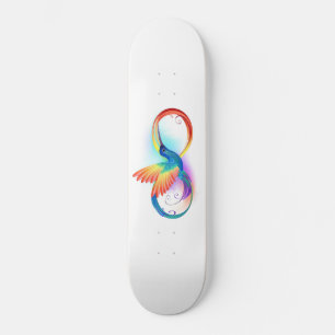 Rainbow Hummingbird mit dem Symbol Unendlichkeit Skateboard