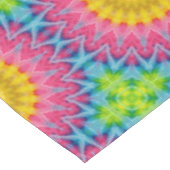 Rainbow-Krawatte-Dye Mandala mit dynamischer Symme Tischdecke (Schrägansicht)