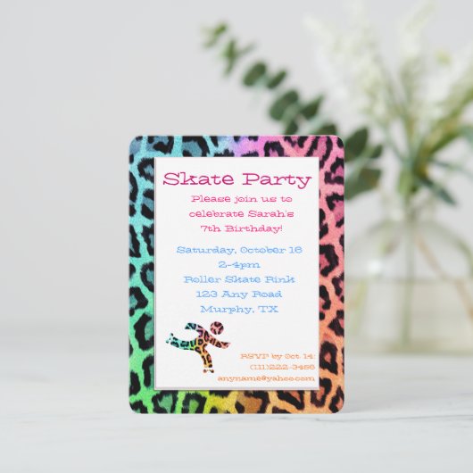 Rainbow Leopard Roller Skate Geburtstag Einladung (Stehend Vorderseite)