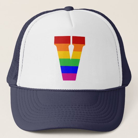 Rainbow Letter V Truckerkappe (Vorderseite)