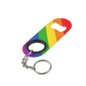 Rainbow LGBTQ+ Prix Flag, Gay Pride Colors Mini Flaschenöffner (Rückseite Schrägansicht)