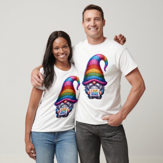 Rainbow Liebe gewinnt Gnome T-Shirt (Unisex)