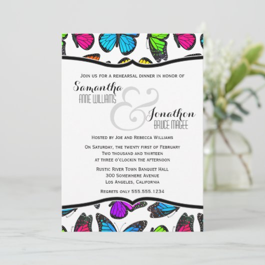Rainbow Monarch Butterfly Reheasal Abendessen Einl Einladung (Stehend Vorderseite)
