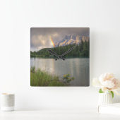 Rainbow & Mountains, Alberta Kanada Quadratische Wanduhr (Zuhause)