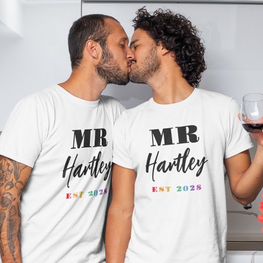 Rainbow Numbers - Nachname Jahr festgelegt T-Shirt