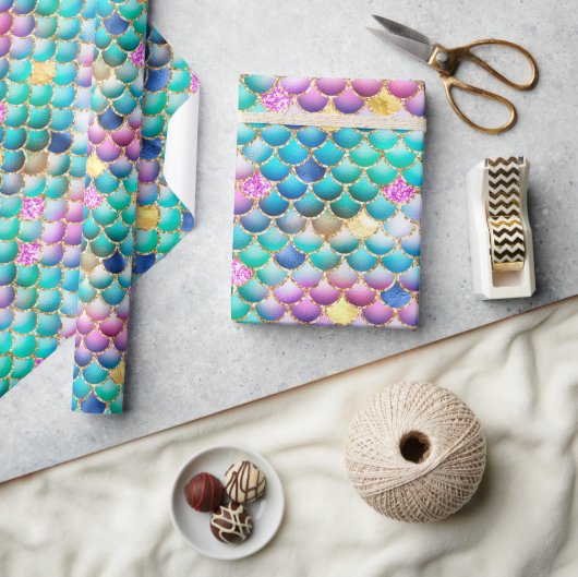 Rainbow Ombre Foil & Gold Glitzer Mermaid Scales Geschenkpapier (Kunsthandwerk)